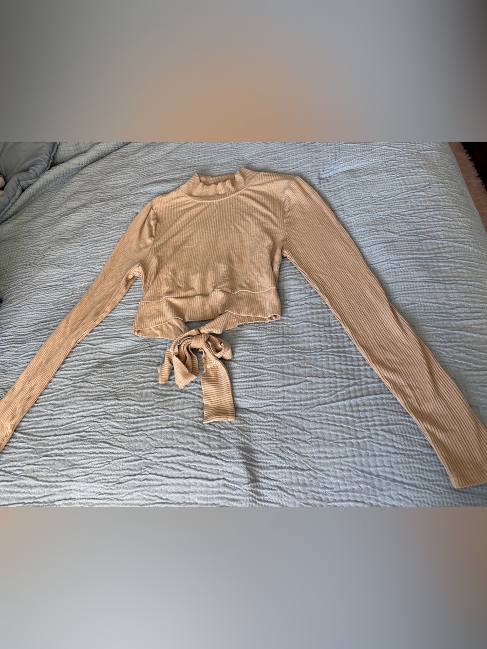 PAC cares Ribbed Long Sleeve Tie-Back
Crop Top Beige Size Small
